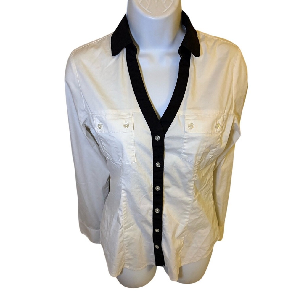 Express The Essential Shirt White Button-Up Blouse with Black Trim Collar‎